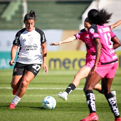 Partida entre Corinthians x Independente Del Valle, realizado esta tarde no Estádio Florencio Sola, jogo válido pela Conmebol Libertadores Feminina 2025. Buenos Aires / Argentina - 02/10/2025. Foto: ©Rodrigo Gazzanel / Ag. Corinthians